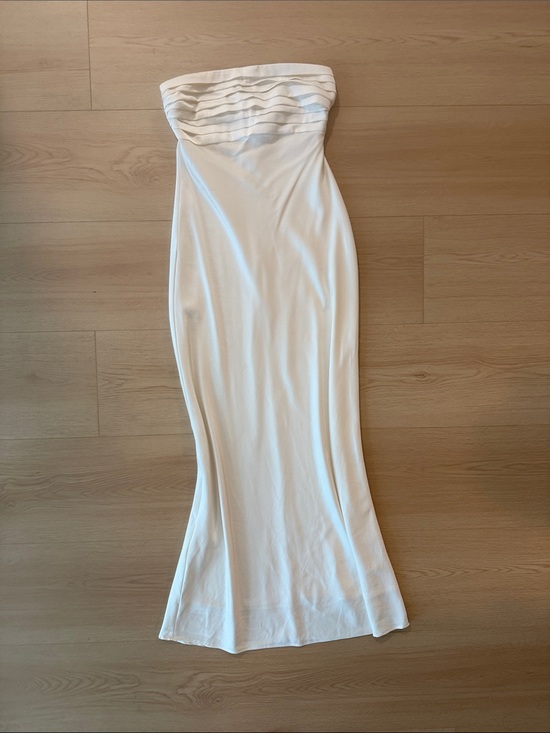 Abercrombie & Fitch Dresses & Skirts - Strapless White Maxi Dress with Pleated Bodice